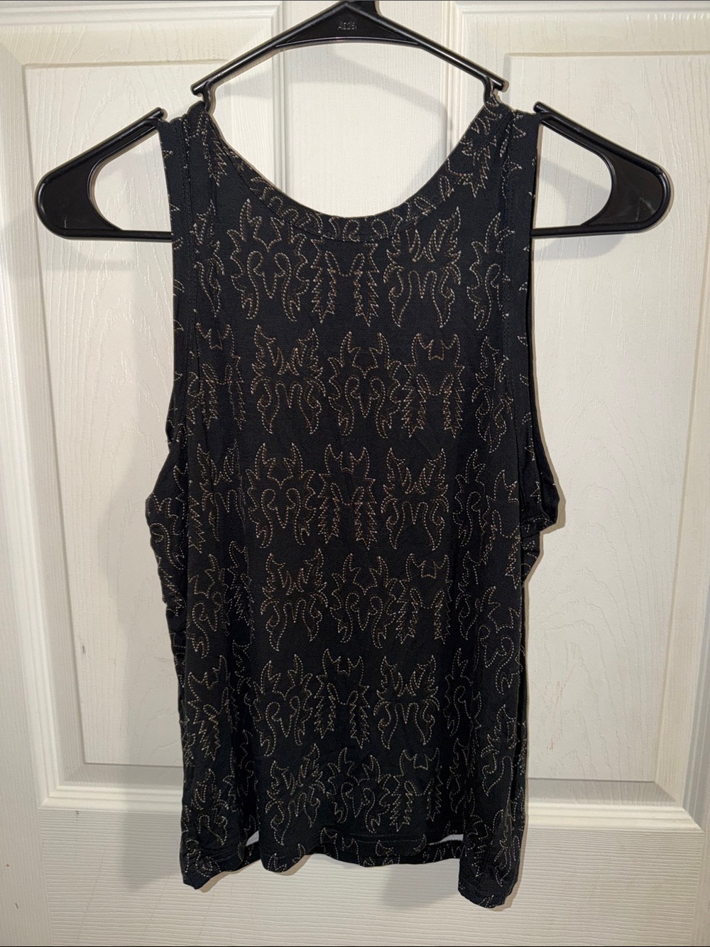 Black Sleeveless Tank Top with Subtle Metallic Stitching